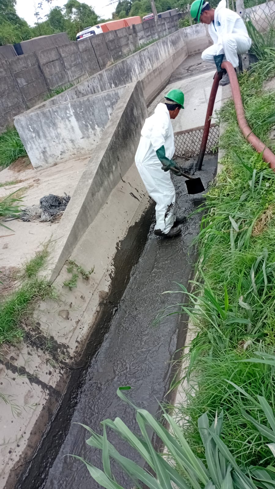 Esgotamentos de inundações, lama e lagoas